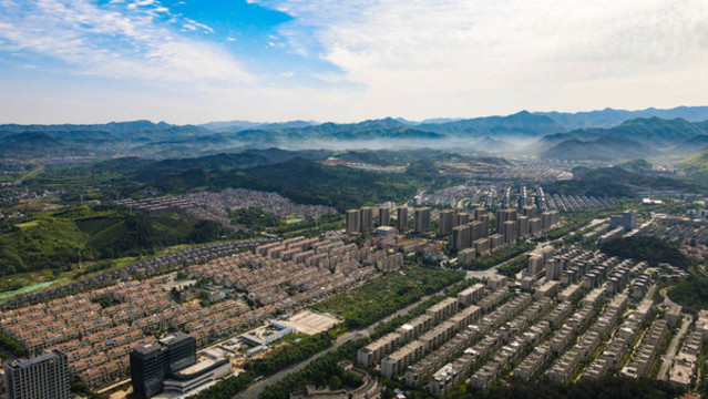 大山里的新農(nóng)村建設(shè)