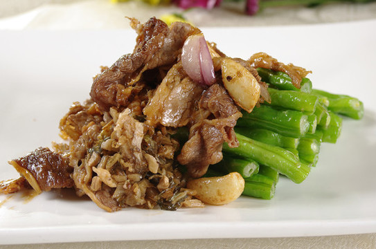 梅菜四季豆炒肥牛