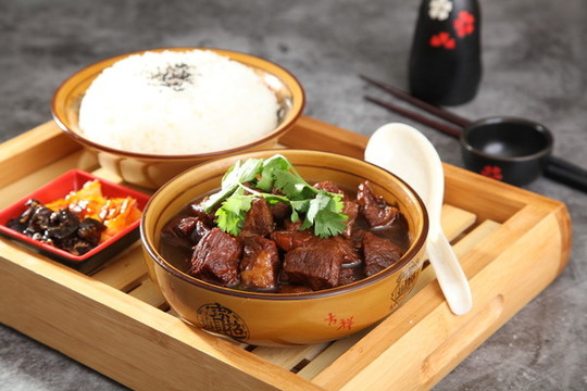 原汁牛肉飯