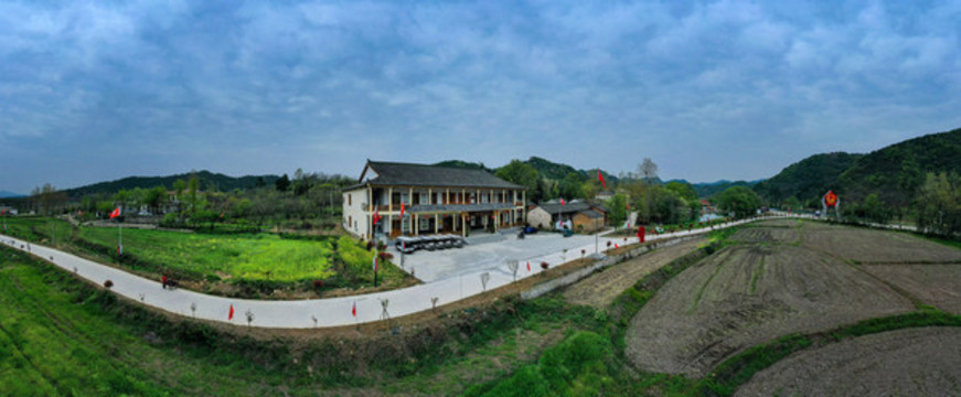 鳥瞰何家沖寬幅全景