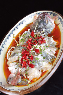 蒸鱸魚