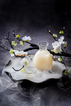 冰鎮(zhèn)奶酒
