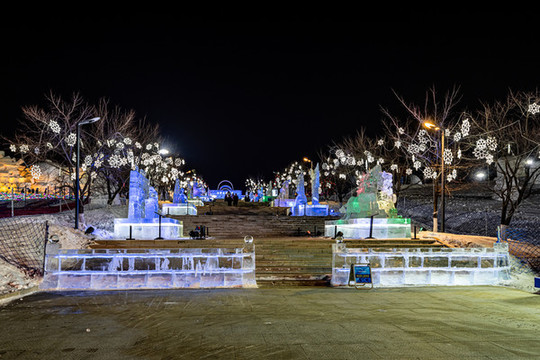 長春世界雕塑公園冰雪樂園夜景