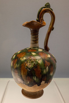 遼代彩色釉陶貼花鳳首壺