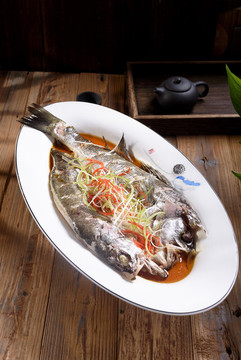 清蒸鱸魚