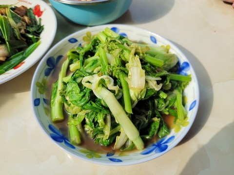 爆炒白菜薹