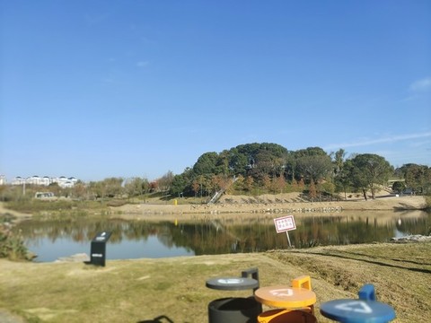 湖光山色