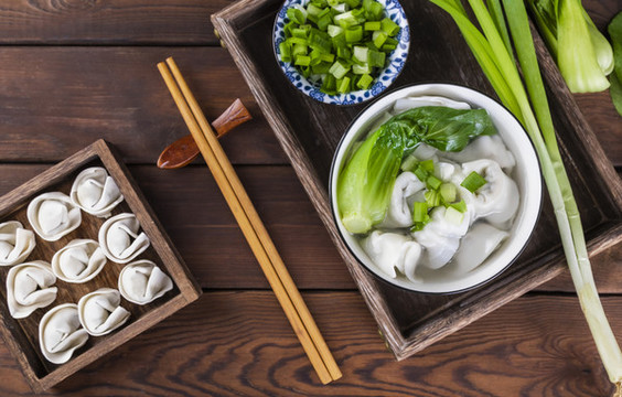 中式傳統(tǒng)小吃美食餛飩