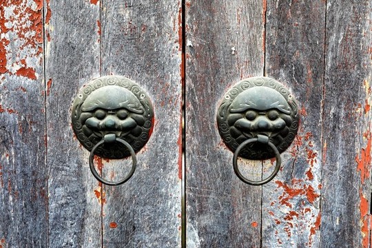 浙江湖州荻港村獸面銜環(huán)
