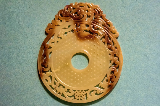 臺(tái)北故宮博物院東漢長(zhǎng)樂(lè)璧