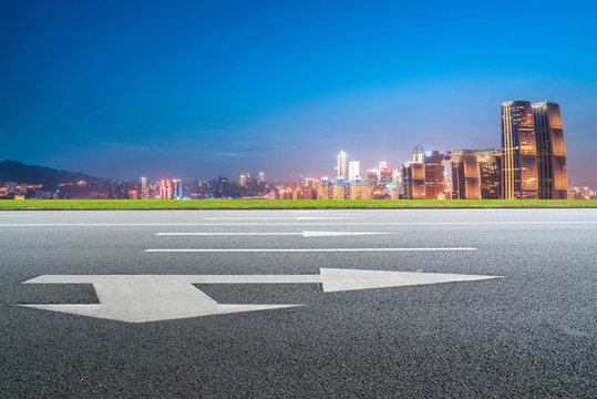 道路地面和城市風(fēng)光夜景