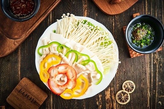 火鍋配菜菌菇拼盤
