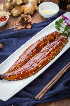 秘制醬香烤鰻魚