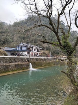 河流與人家