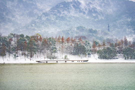 湖南長沙岳麓山雪景