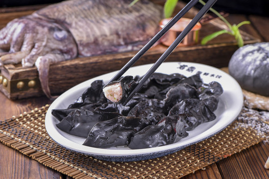 墨魚鮮蝦水餃