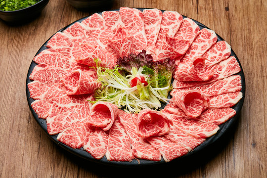 鮮牛肉雪花牛肉火鍋菜品拼盤(pán)