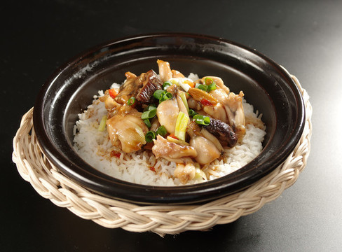 田雞煲仔飯