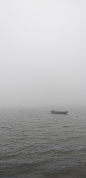 洞庭晨霧