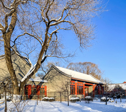雪后的北京大學(xué)李兆基人文學(xué)苑