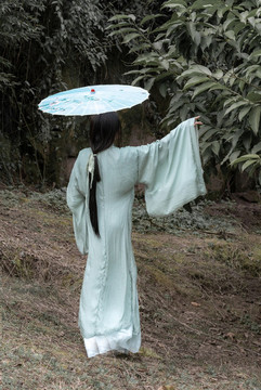 麗人行