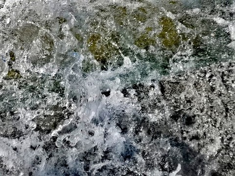 蕩漾的水