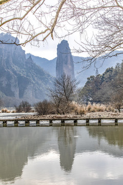 鼎湖峰