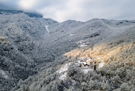 金佛山雪景