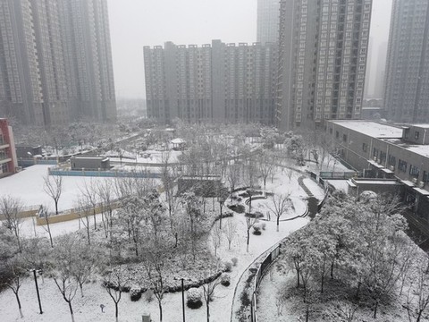 雪中寒冷環(huán)境的城市