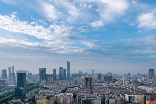 夕陽下中國遼寧沈陽城市建筑