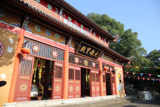 下涯落鳳山七里禪院大雄寶殿