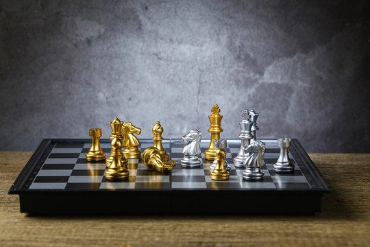 國際象棋棋盤上的棋子特寫