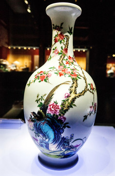 琺瑯彩花鳥紋瓶