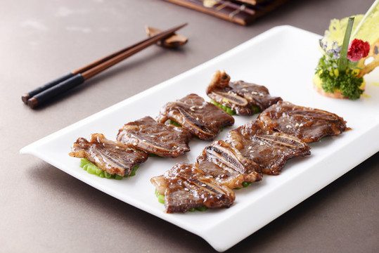 蜜煎牛仔骨