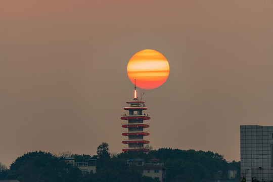 重慶鵝嶺兩江亭日落
