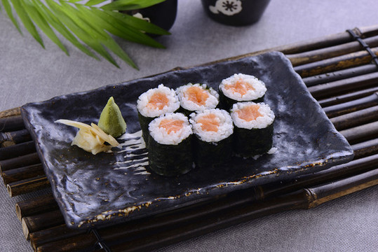 三文魚卷