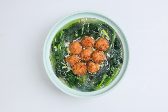 菠菜肉丸粉絲煲