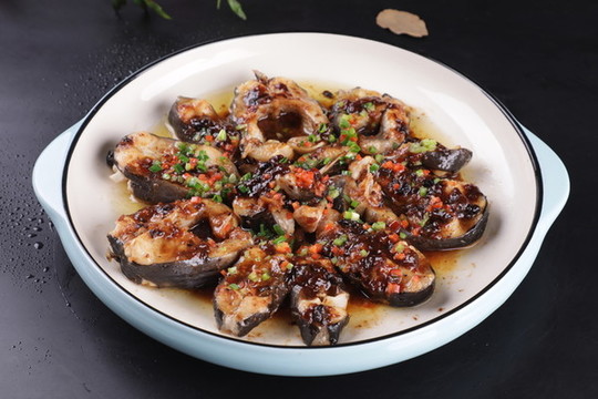 豉汁蒸鮰魚
