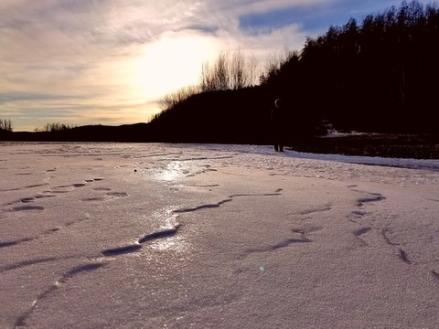 冰雪斜陽