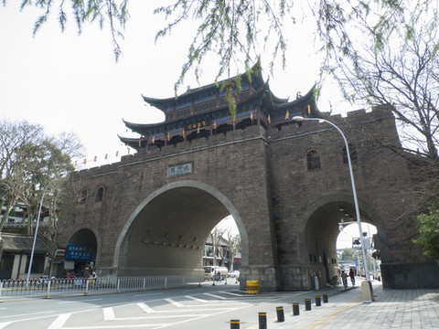 鐵門關(guān)
