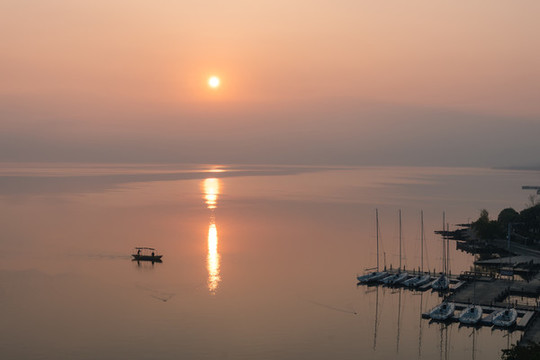 邛海晨曦