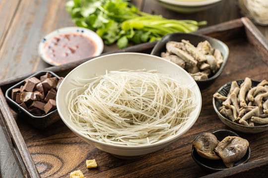 南京鴨血粉絲湯