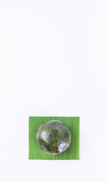 清明節(jié)美食青團白底圖