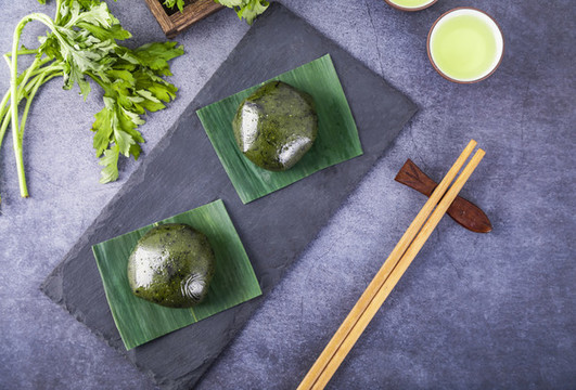 清明節(jié)美食青團(tuán)