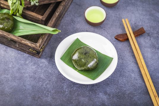 清明節(jié)美食青團(tuán)