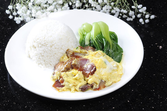 叉燒滑蛋飯