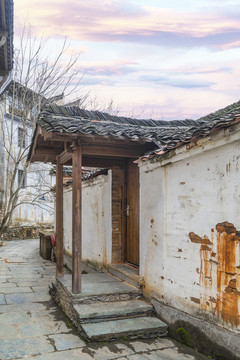 江西婺源篁嶺景區(qū)的民居院門