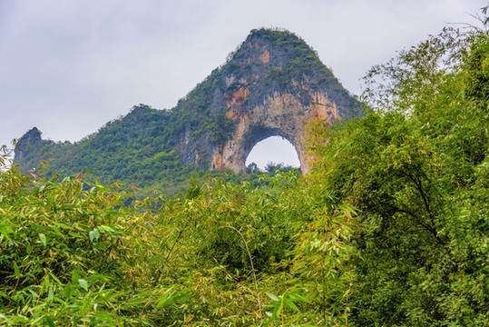 中國廣西桂林陽朔月亮山風景區(qū)