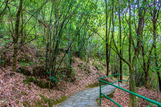 中國廣西桂林陽朔月亮山風景區(qū)
