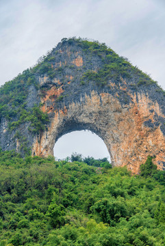 中國廣西桂林陽朔月亮山風景區(qū)